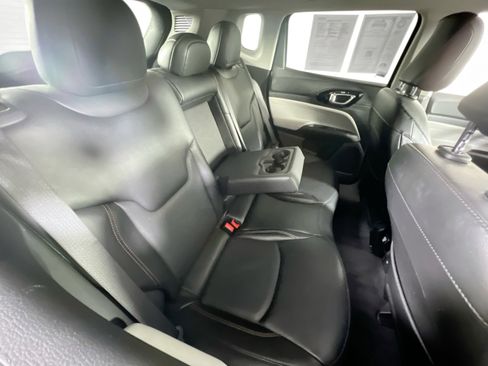 Used 2022 Jeep Compass Limited image 24
