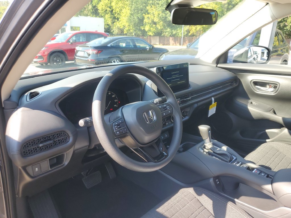 New 2027 Honda HR-V LX image 16
