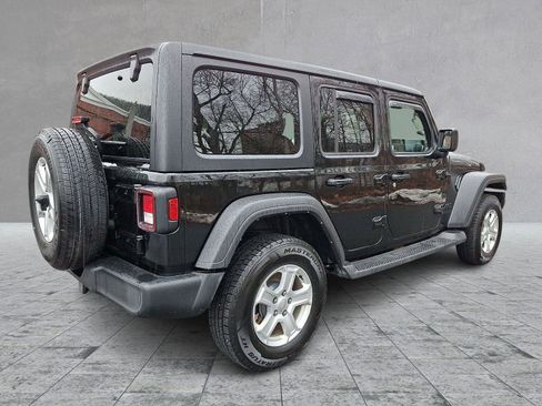 Used 2022 Jeep Wrangler Unlimited Sport image 6