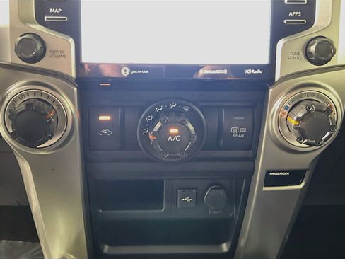Used 2020 Toyota 4Runner SR5 Premium w/ Moonroof Package RWD image 26