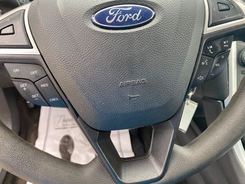 Used 2016 Ford Fusion SE FWD image 32