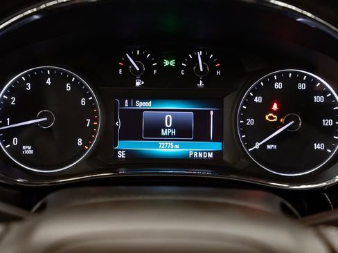 Used 2021 Buick Encore Preferred AWD/4WD image 16