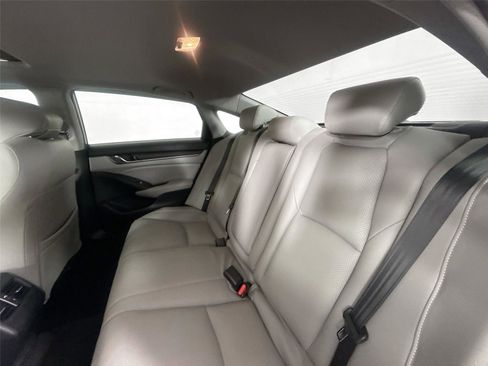 Used 2019 Honda Accord EX image 28