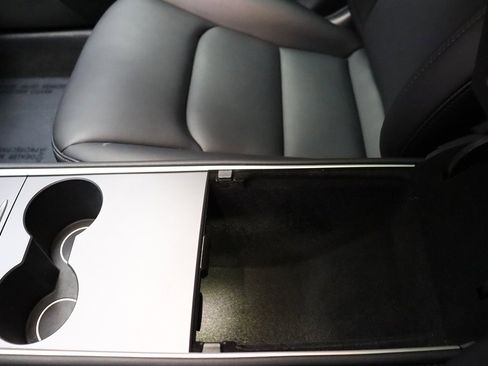 Used 2023 Tesla Model 3 Standard Range image 37