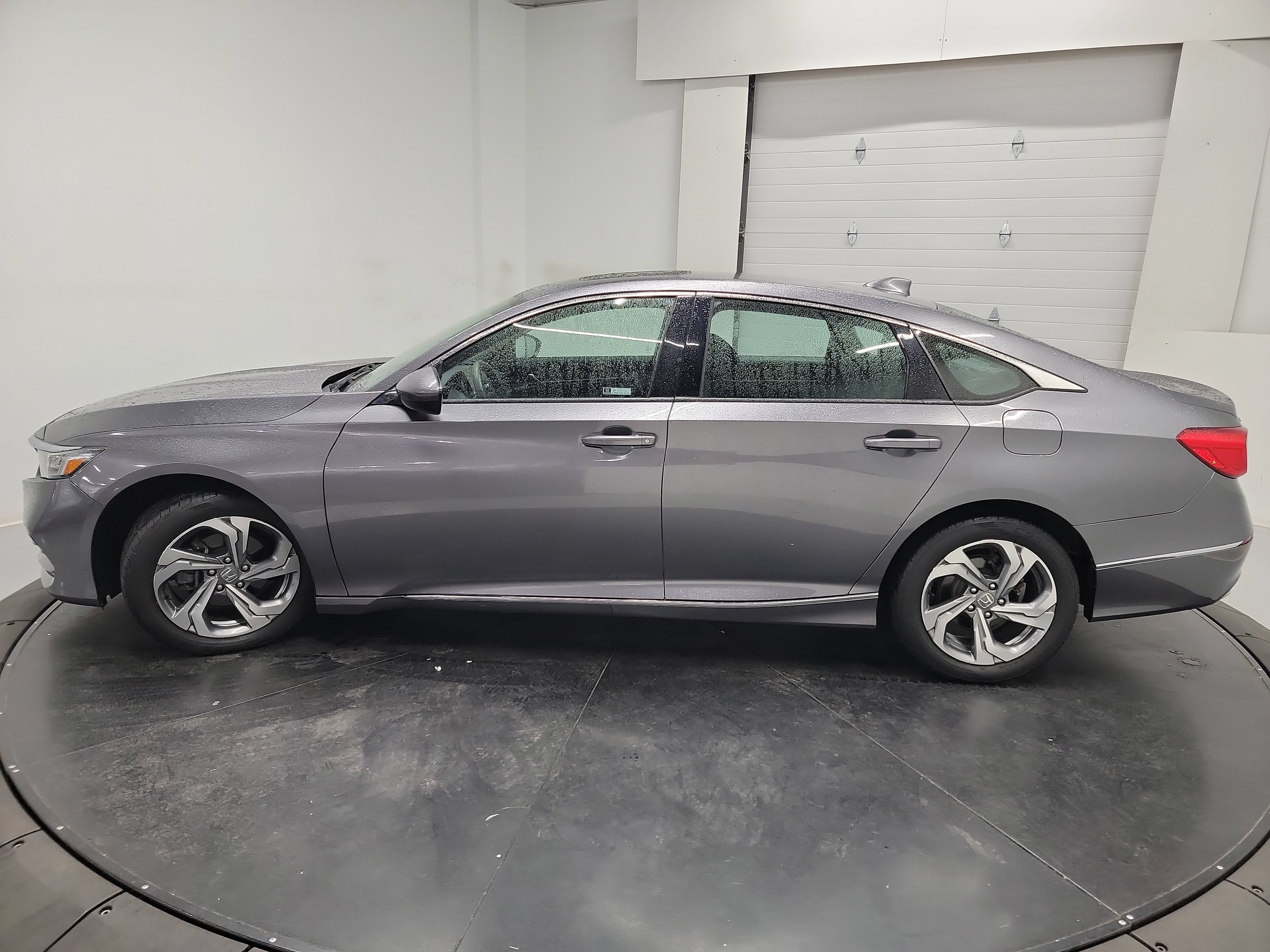 Used 2018 Honda Accord EX image 4