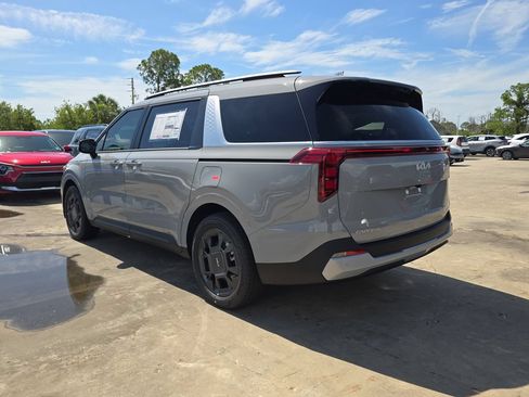 New 2026 Kia Carnival EX FWD image 6