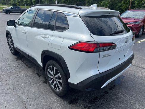 Certified 2023 Toyota Corolla Cross XLE FWD image 3