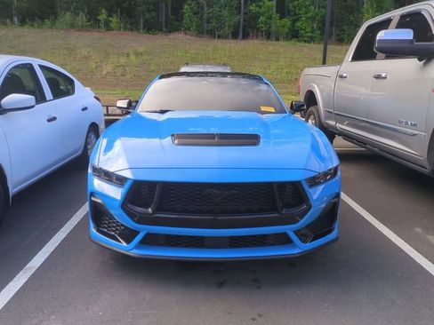 Used 2025 Ford Mustang GT RWD image 3