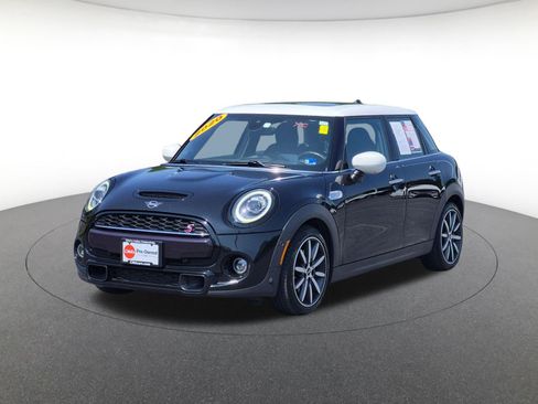 Used 2020 MINI Cooper S w/ Driver Assistance Package FWD image 1