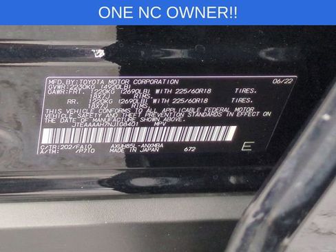 Used 2022 Toyota Venza LE image 41