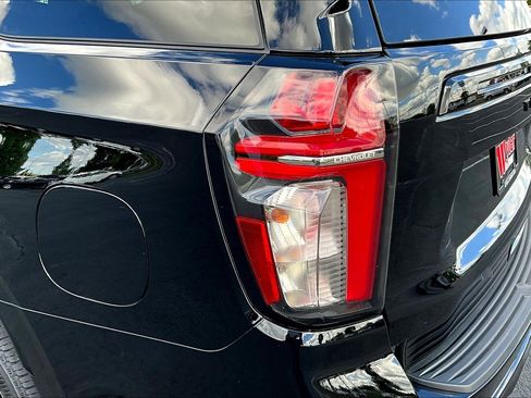 Used 2023 Chevrolet Tahoe RST AWD/4WD image 23