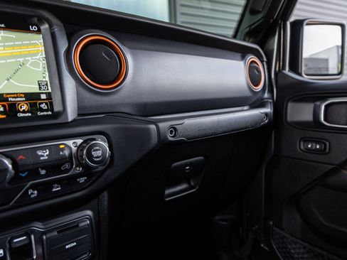 Used 2021 Jeep Gladiator Mojave AWD/4WD image 30