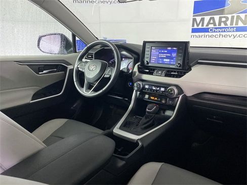 Used 2022 Toyota RAV4 XLE Premium image 27