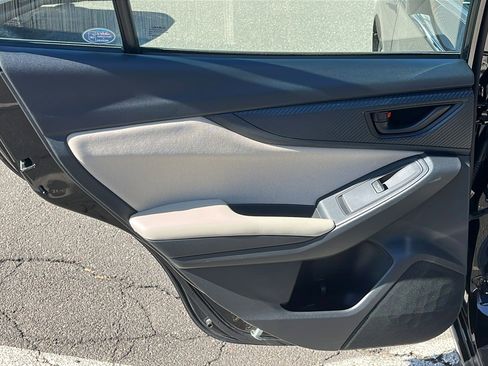 Used 2017 Subaru Impreza 2.0i Premium image 21