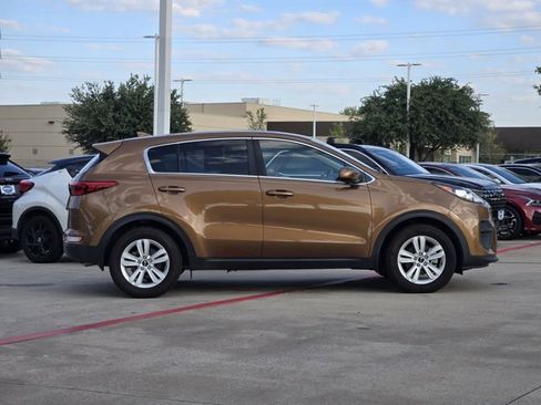 Used 2019 Kia Sportage LX image 4