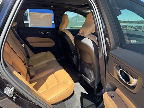 Certified 2025 Volvo XC60 B5 Ultra w/ Protection Package Premier image 12