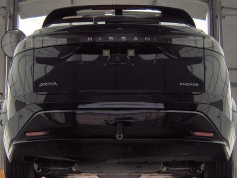 Used 2024 Nissan Ariya FWD image 11