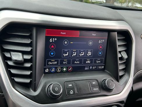 Used 2023 GMC Acadia SLE image 20