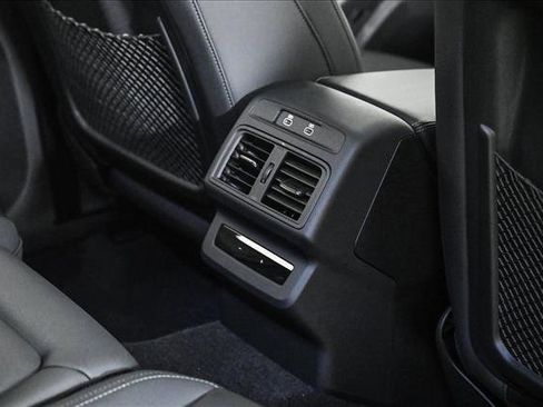 Certified 2025 Audi Q5 Premium w/ Convenience Package image 18