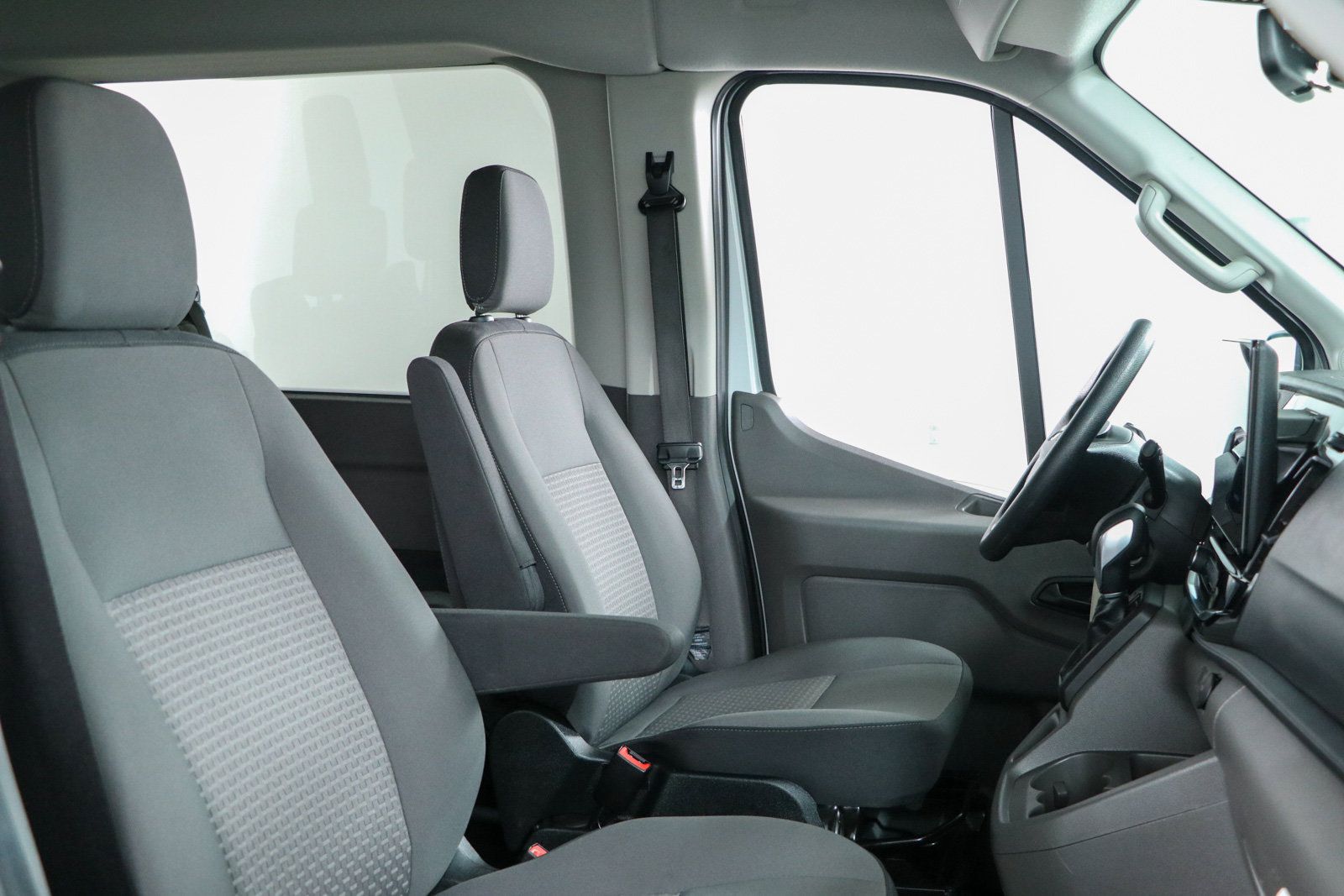Used 2025 Ford Transit 350 XLT RWD image 25