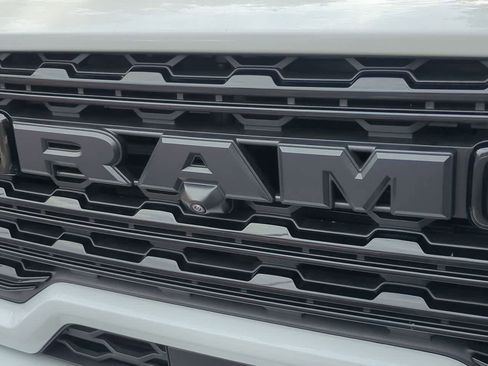 Used 2026 RAM 2500 Limited AWD/4WD image 12