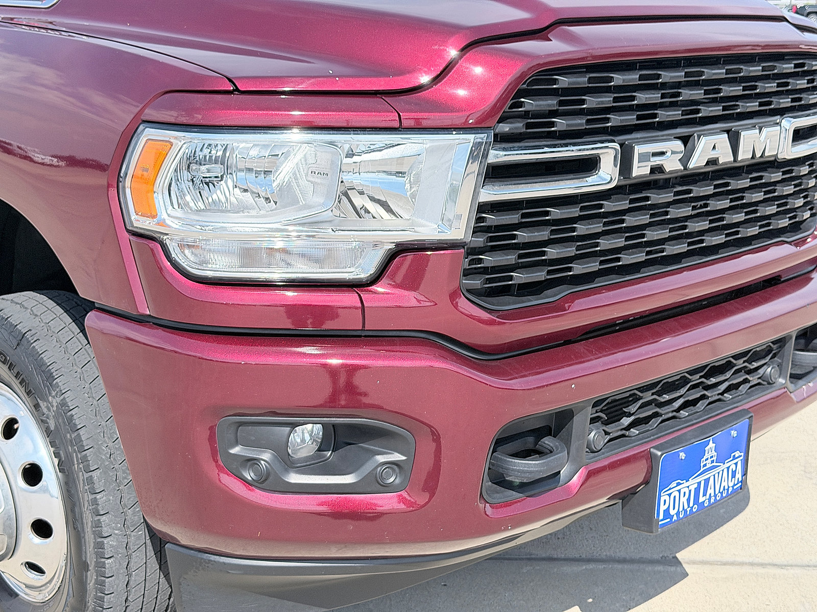 Used 2024 RAM 3500 Big Horn w/ Sport Appearance Package AWD/4WD image 10