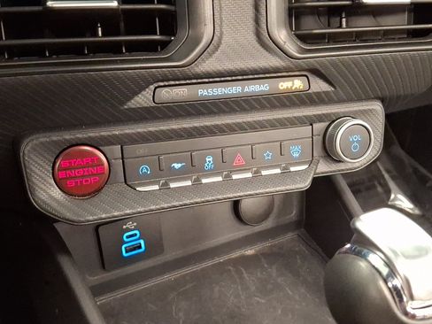 Used 2025 Ford Mustang Convertible RWD image 14
