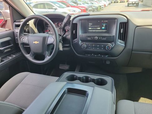 Used 2018 Chevrolet Silverado 1500 Custom w/ Custom Convenience Package RWD image 13