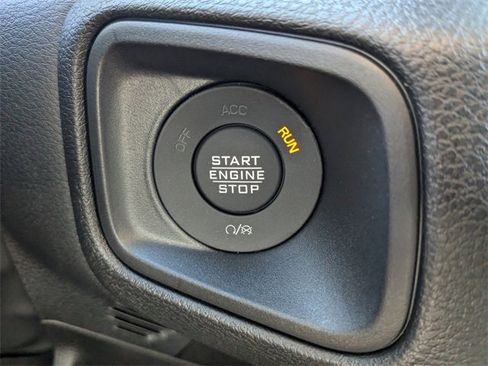 New 2025 Jeep Gladiator Sport image 31