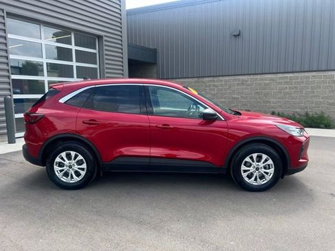 Used 2023 Ford Escape Active AWD/4WD image 4