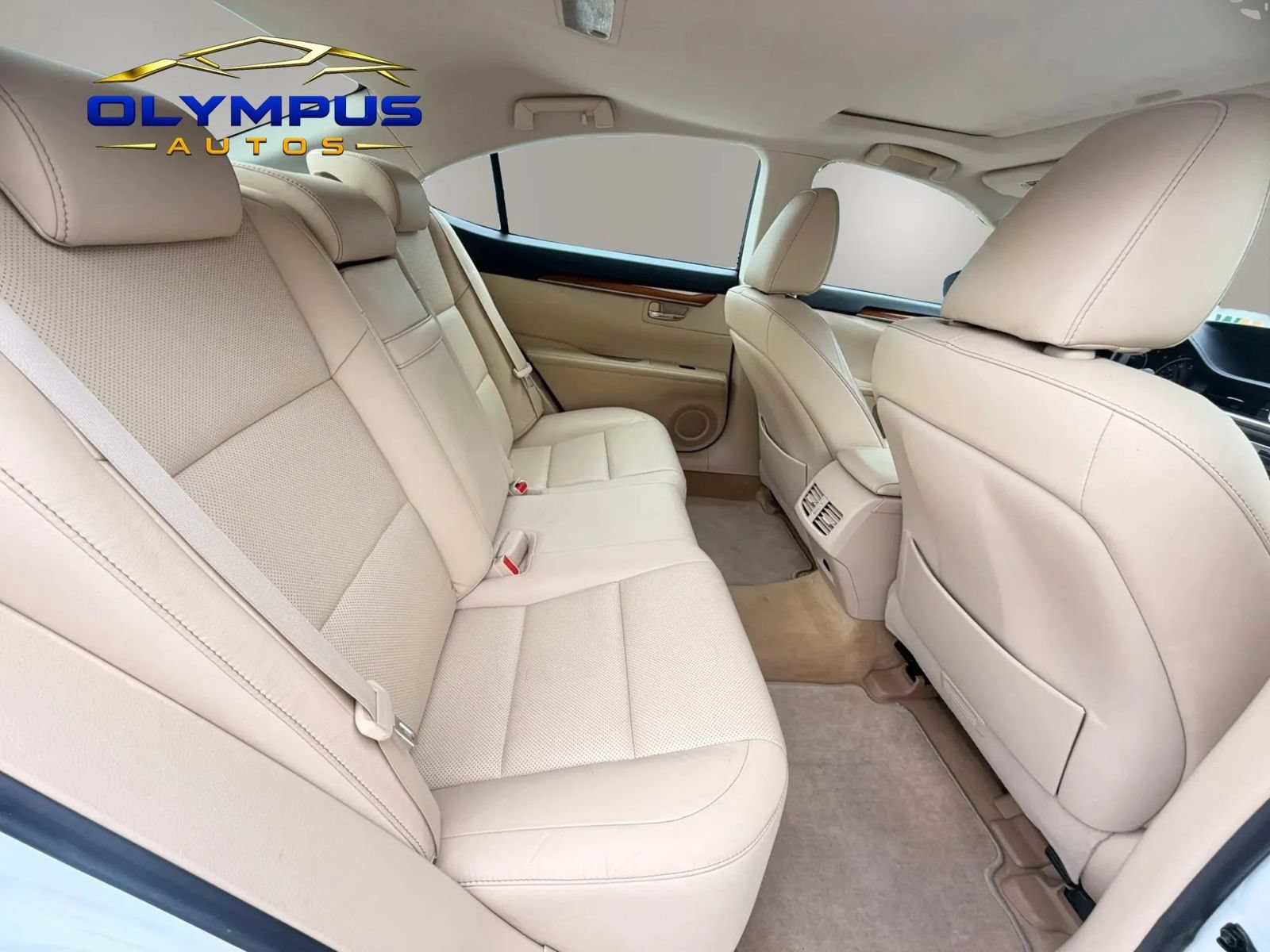 Used 2015 Lexus ES 300h w/ Navigation System Package FWD image 18