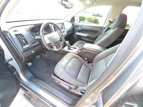 Used 2022 Chevrolet Colorado LT w/ Safety Package RWD image 13