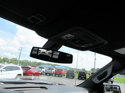 Used 2021 GMC Sierra 1500 AT4 w/ AT4 Premium Package AWD/4WD image 37