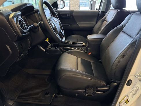 Used 2023 Toyota Tacoma SR AWD/4WD image 19
