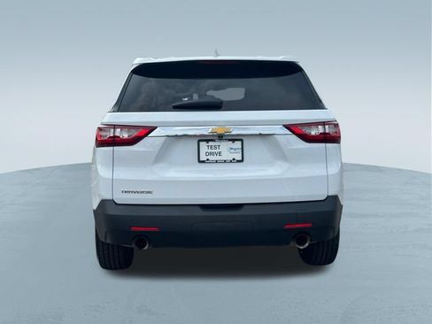 Used 2021 Chevrolet Traverse LS FWD image 8