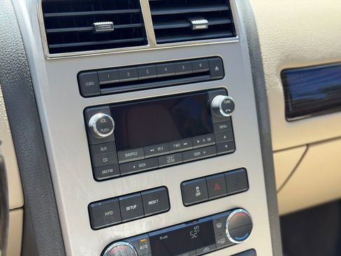 Used 2008 Lincoln MKX AWD image 16