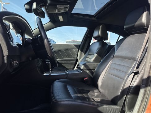 Used 2011 Dodge Charger R/T image 17