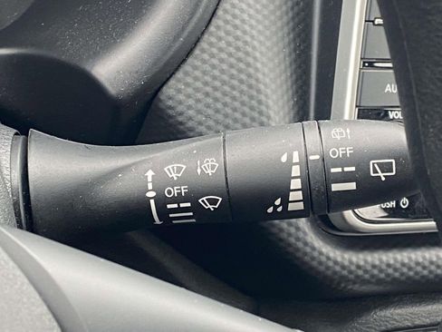 Used 2024 Nissan Kicks S image 28