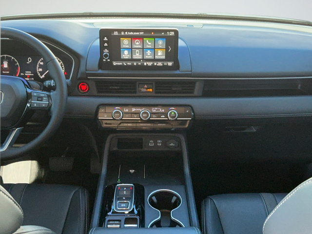 Used 2025 Honda Pilot Touring image 17