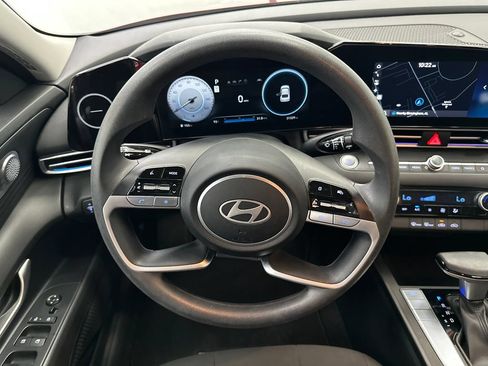 Used 2024 Hyundai Elantra SEL FWD image 22