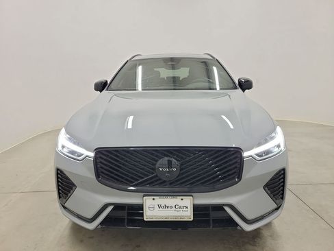 New 2026 Volvo XC60 B5 Ultra w/ Protection Package Premier image 2