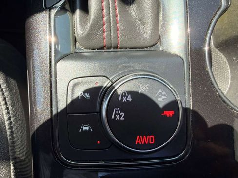 Used 2021 Chevrolet Blazer LT w/ Midnight/Sport Edition image 34