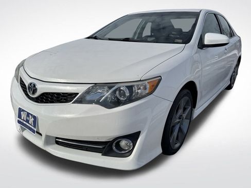 Used 2012 Toyota Camry SE w/ Leather Pkg image 7