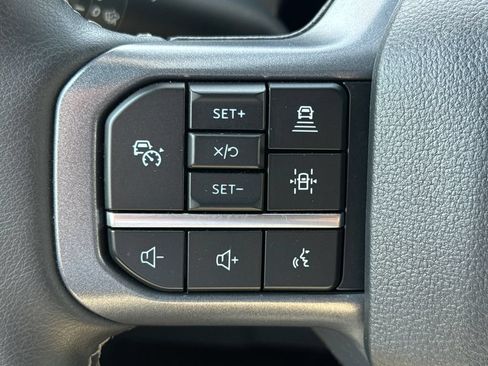 Used 2025 Ford F150 Lariat AWD/4WD image 22