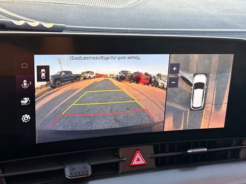 Used 2023 Kia Sportage SX image 25