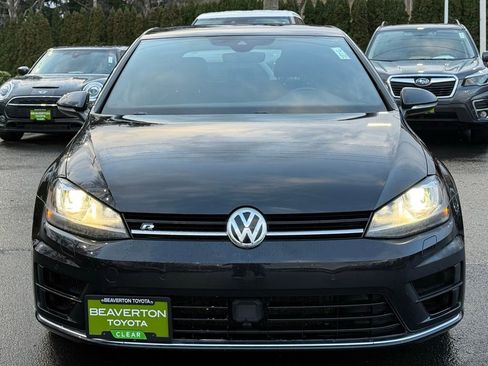 Used 2017 Volkswagen Golf R 4-Door image 8