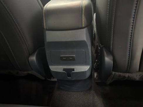 Used 2025 Ford Maverick Lobo AWD/4WD image 22