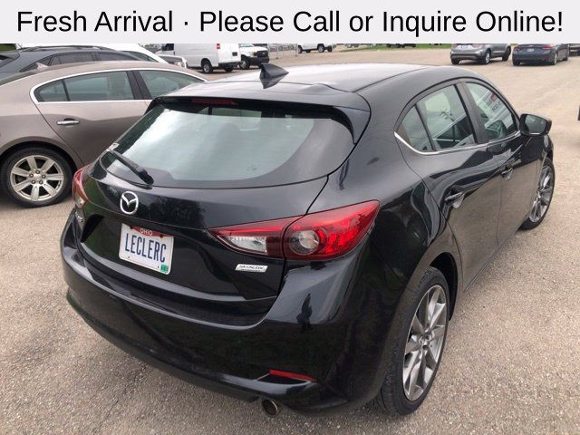 Used 2018 MAZDA MAZDA3 Touring FWD image 4