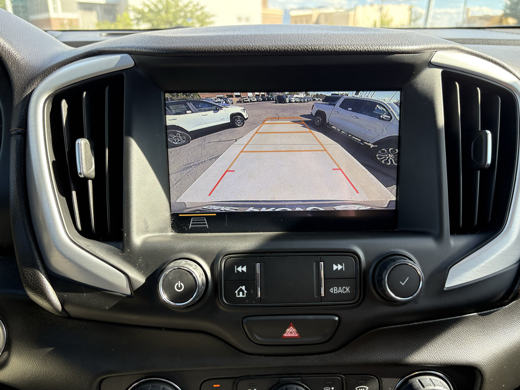 Used 2019 GMC Terrain SLT w/ Infotainment Package II AWD/4WD image 32