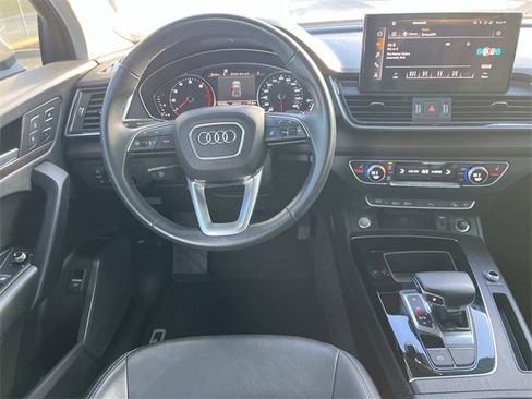 Used 2022 Audi Q5 2.0T Premium w/ Convenience Package image 12